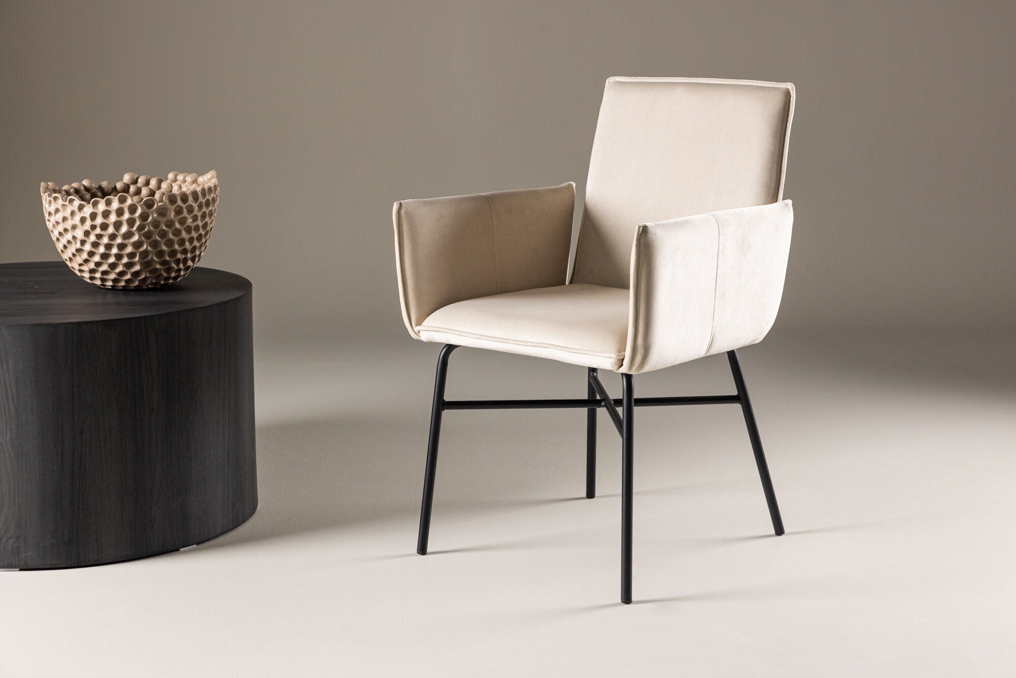 Venture Home Petra Spisebordsstol - Black / Beige Velvet