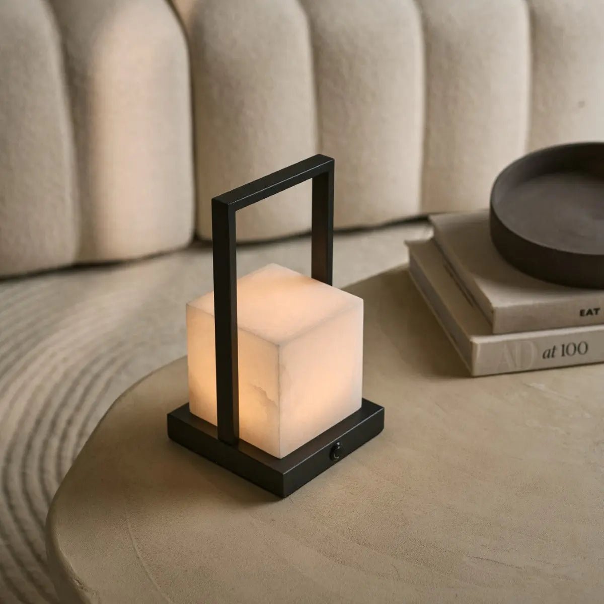 Nola Alabaster Genopladelig Bordlampe