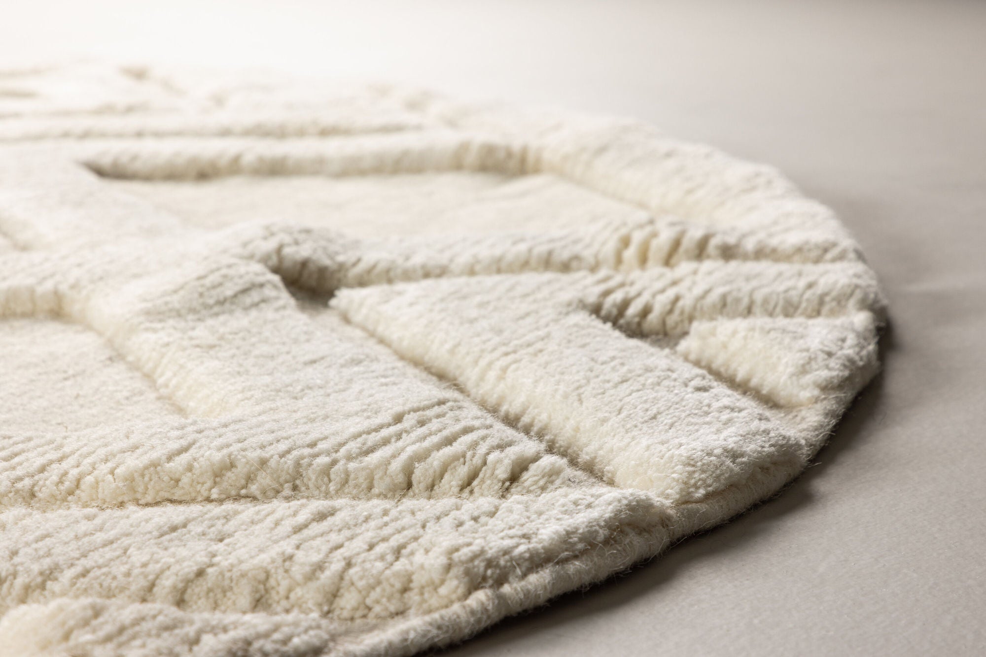 Vind Dahlia Wool - 200*200- -rund-White
