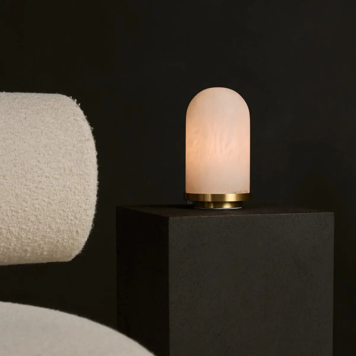 Mateo Alabast bordlampe