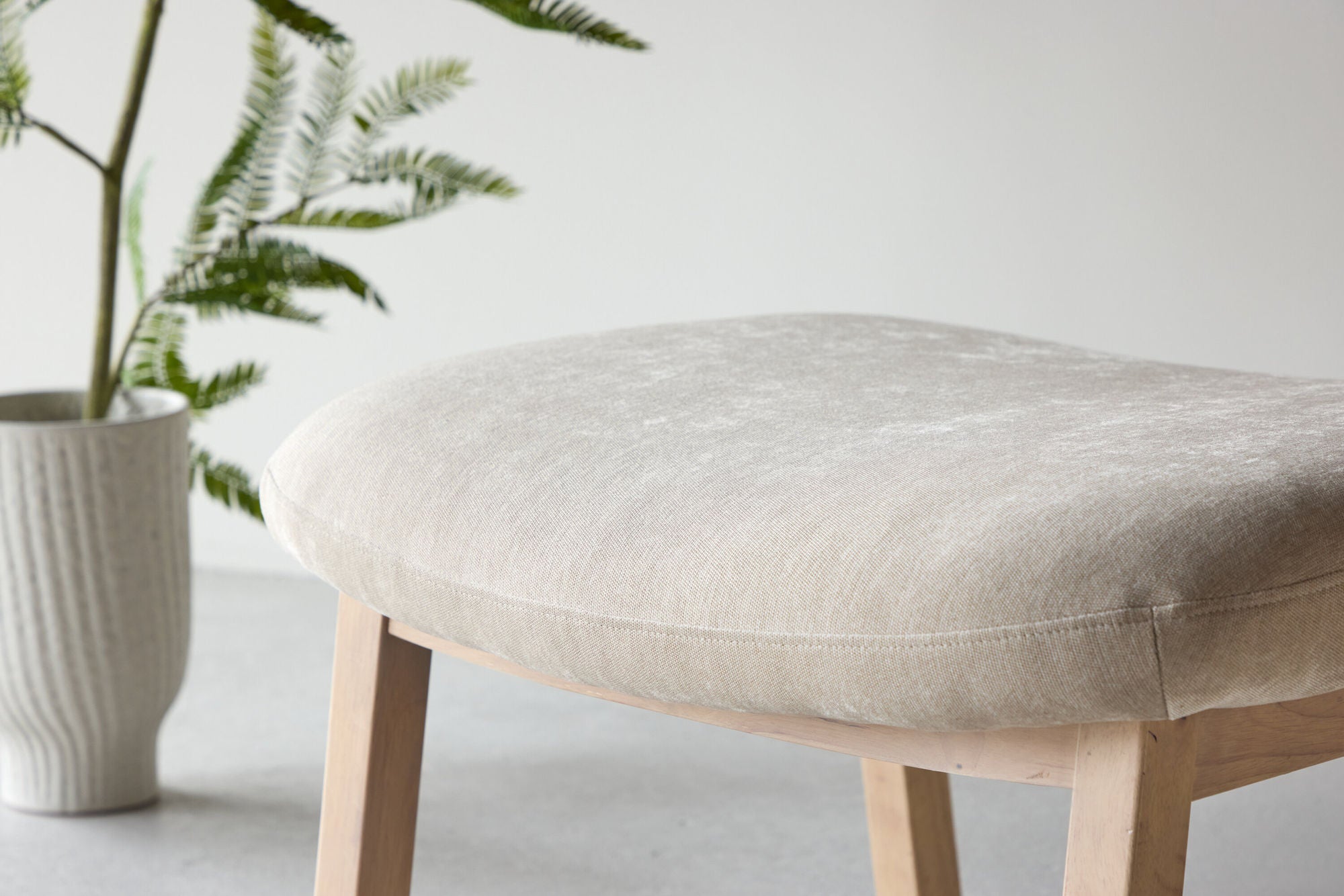 Venture Home Rile Ottoman - Whitewash/ Beige