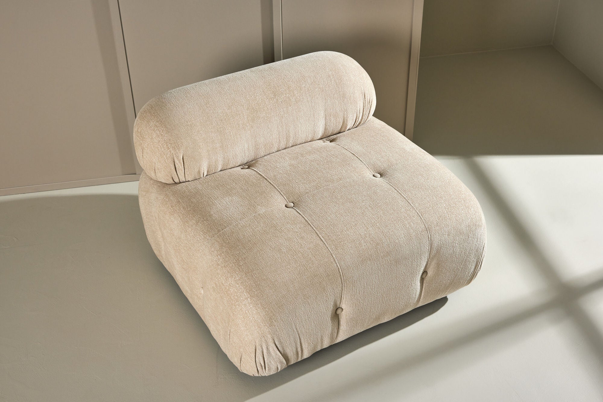 Venture Home Mika Module Sofa - Middle - Beige /