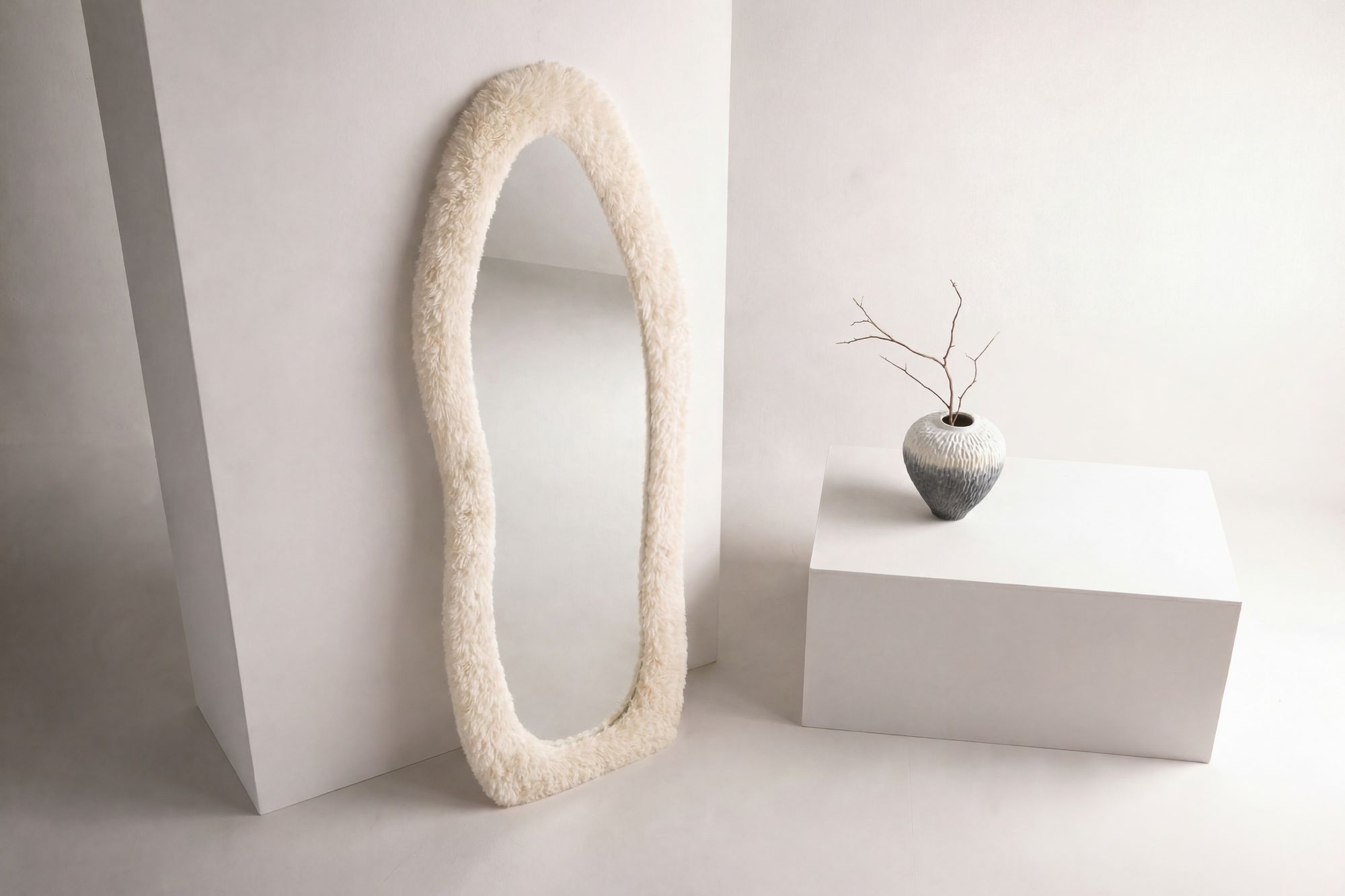 Venture Home Mirza spejl - 160*60cm - Beige Fake Fur / Glass