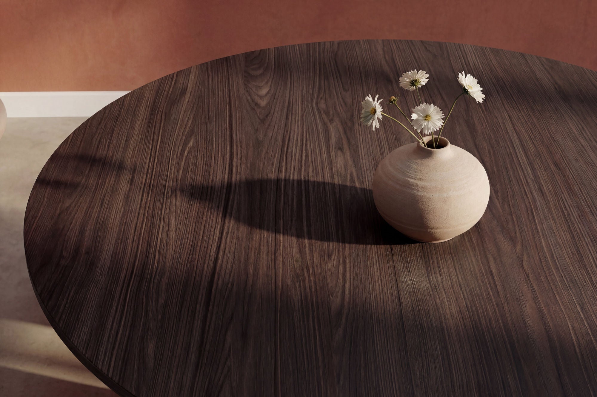 Venture Home Graos rund spisebord - Mocca / MDF
