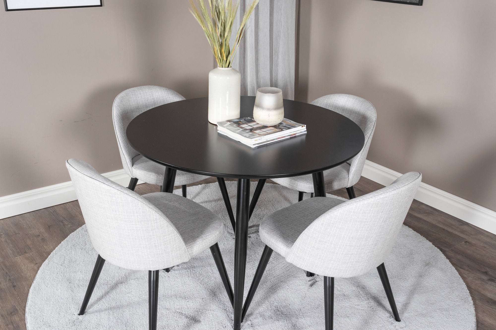 Venture Home Plaza Runt Matbord - Svart / Svart - ø100*H75 +Velvet Spisebordsstol - Black legs - Light GreyFabric _4