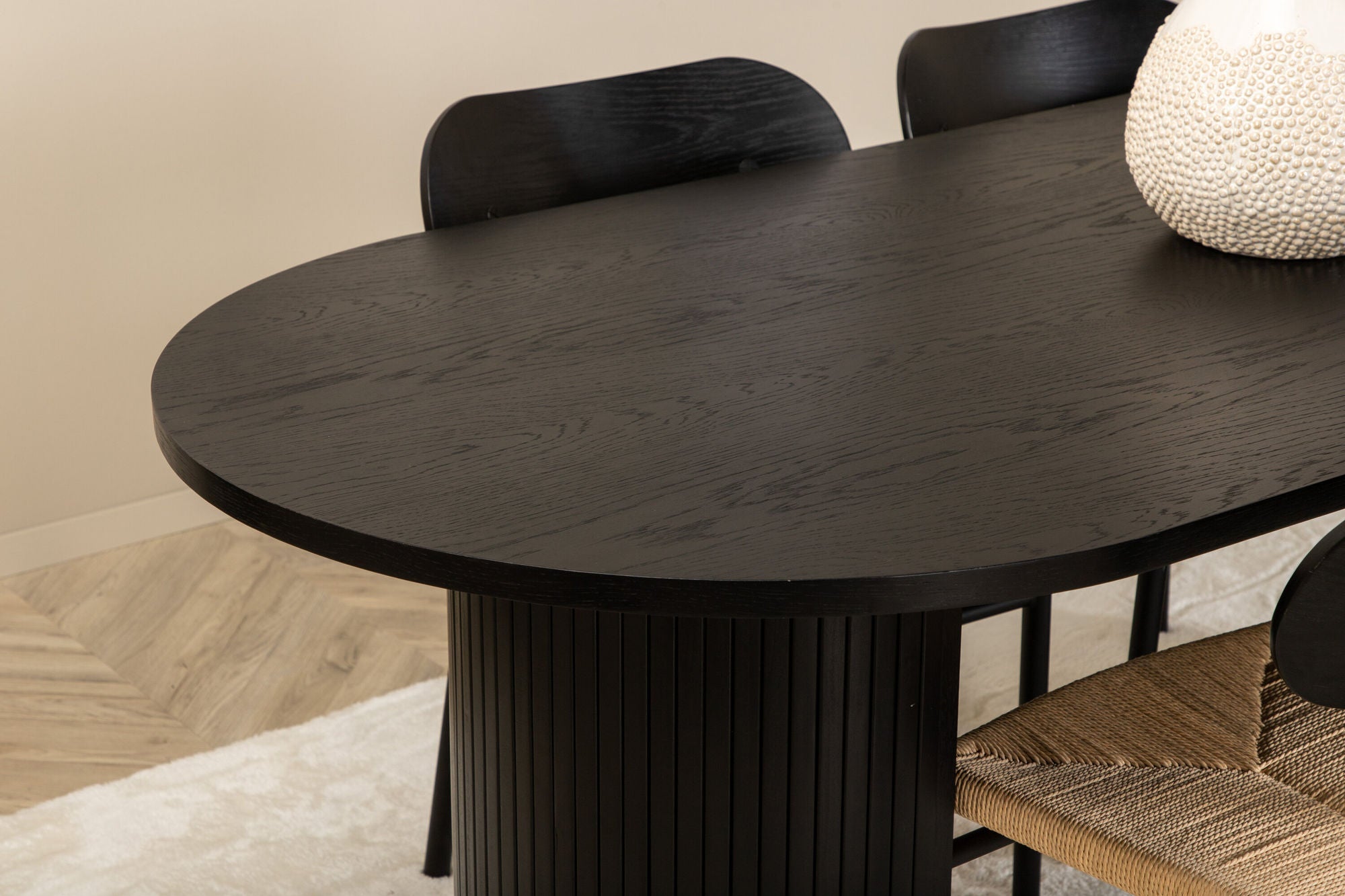 Venture Home Bianca Oval spisebord - Black / Black Veneer +Polly Steel Spisebordsstol 2-pack, K/D, Black back light seat _4
