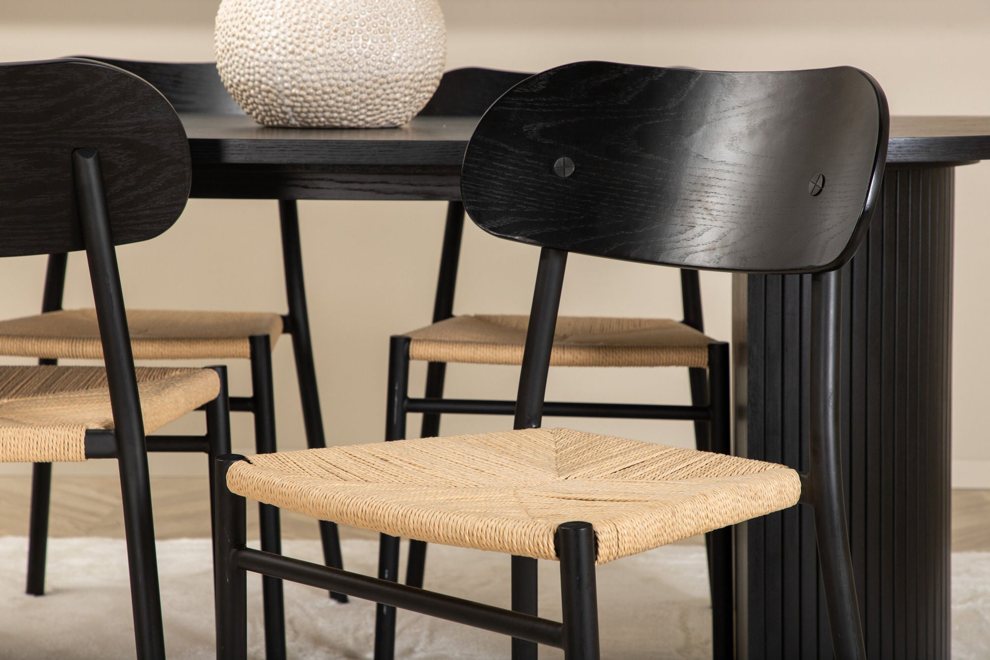Venture Home Bianca Oval spisebord - Black / Black Veneer +Polly Steel Spisebordsstol 2-pack, K/D, Black back light seat _4