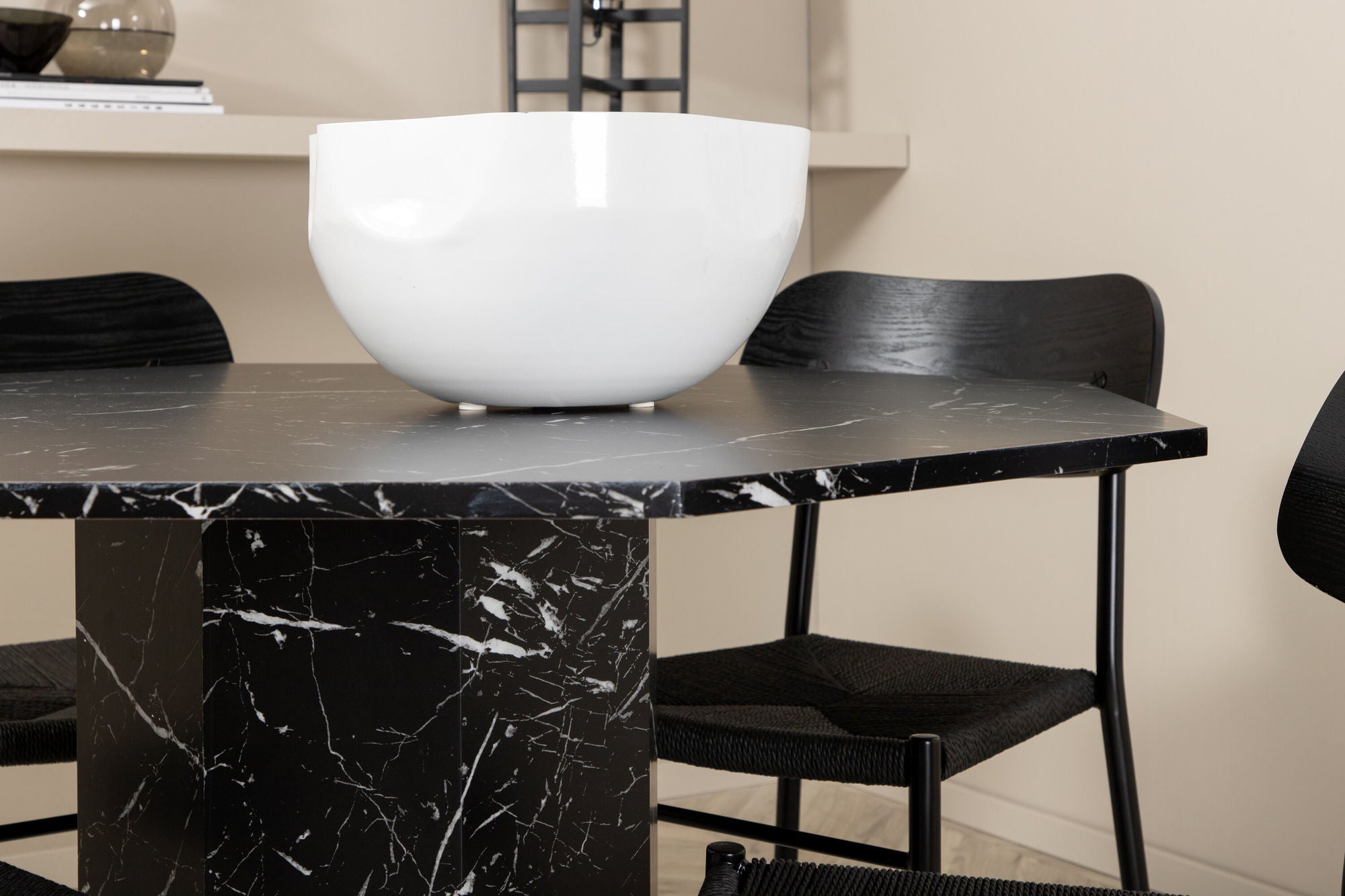 Venture Home Marbs rund spisebord - Black / Black +Polly Spisebordsstol 2-pack - Black / Black _4