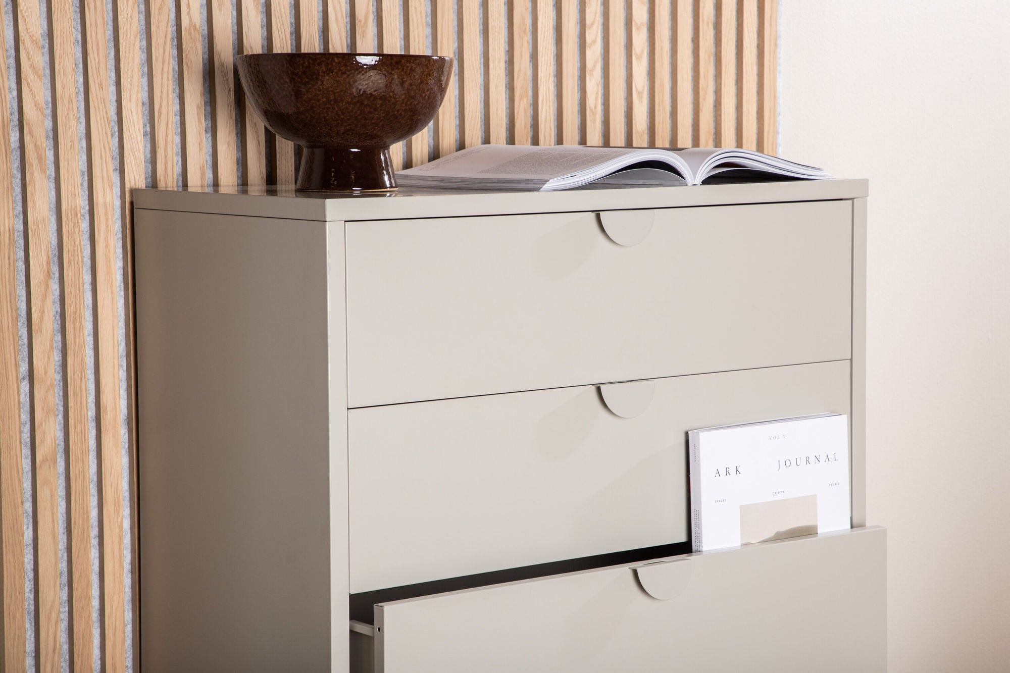 Venture Home Piring 4 Drawer - Beige / Beige - Ersätter 15621-250