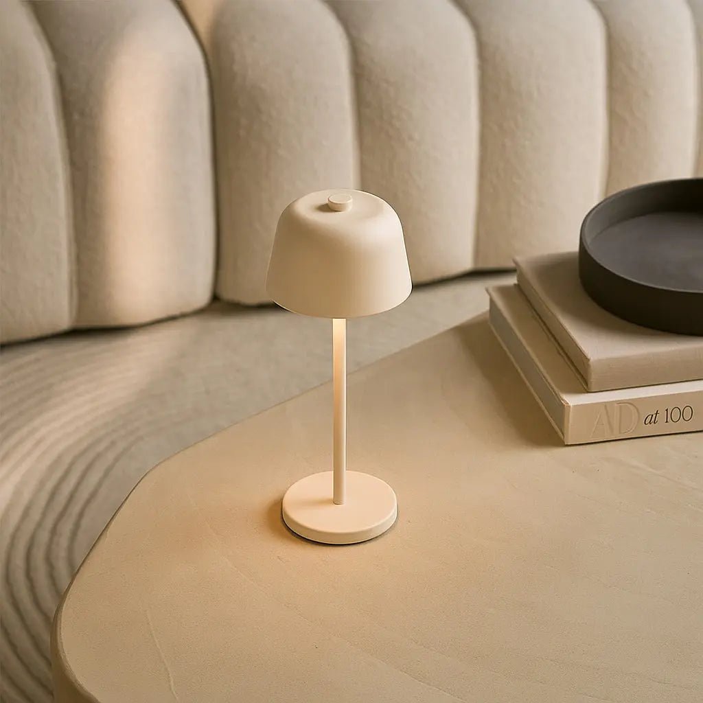 Anton Vanilla Genopladelig Bordlampe
